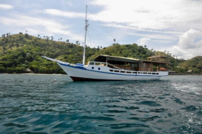 Boat Trip To Komodo